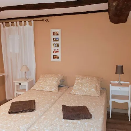 Penzion Domaine De Cadenne Saint-Antonin