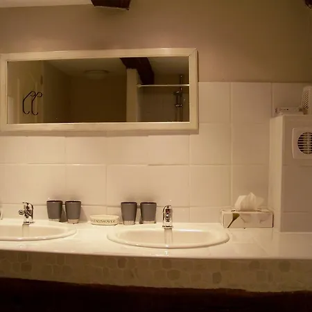 Penzion Domaine De Cadenne 3*